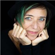 Dare voce alla propria poetica ed espressione interiori, radicandosi nello studio. Sono qui per accompagnarti in questo cammino!